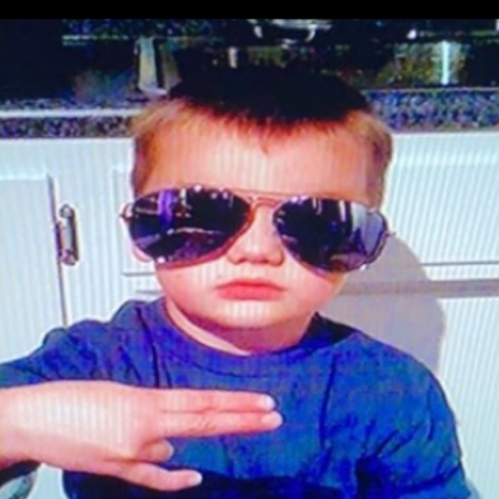 Meet your Posher, Posh